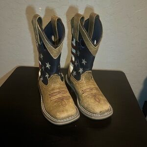 Toddler cowboy boots. In great condition like new. only used once for a wedding.